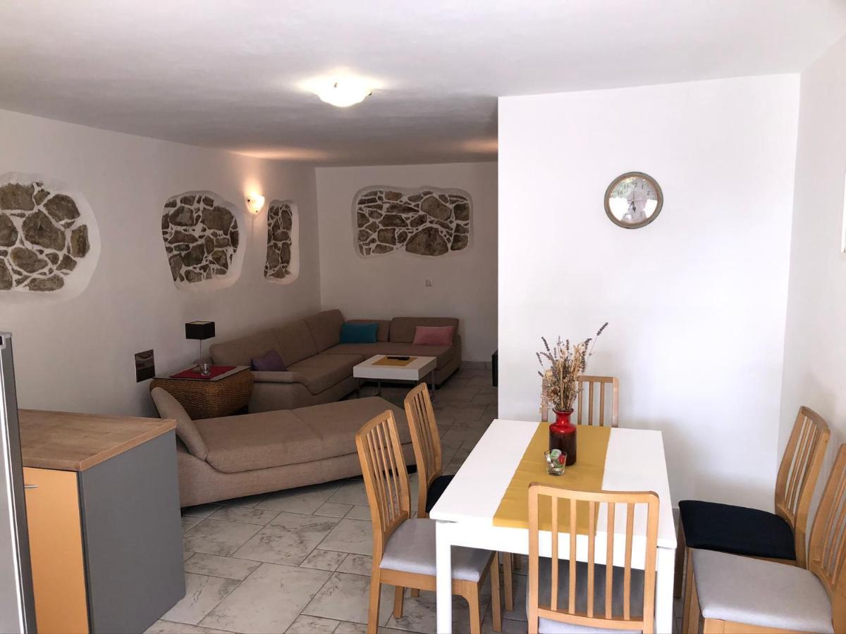 Apartments Trlika Kampor المظهر الخارجي الصورة