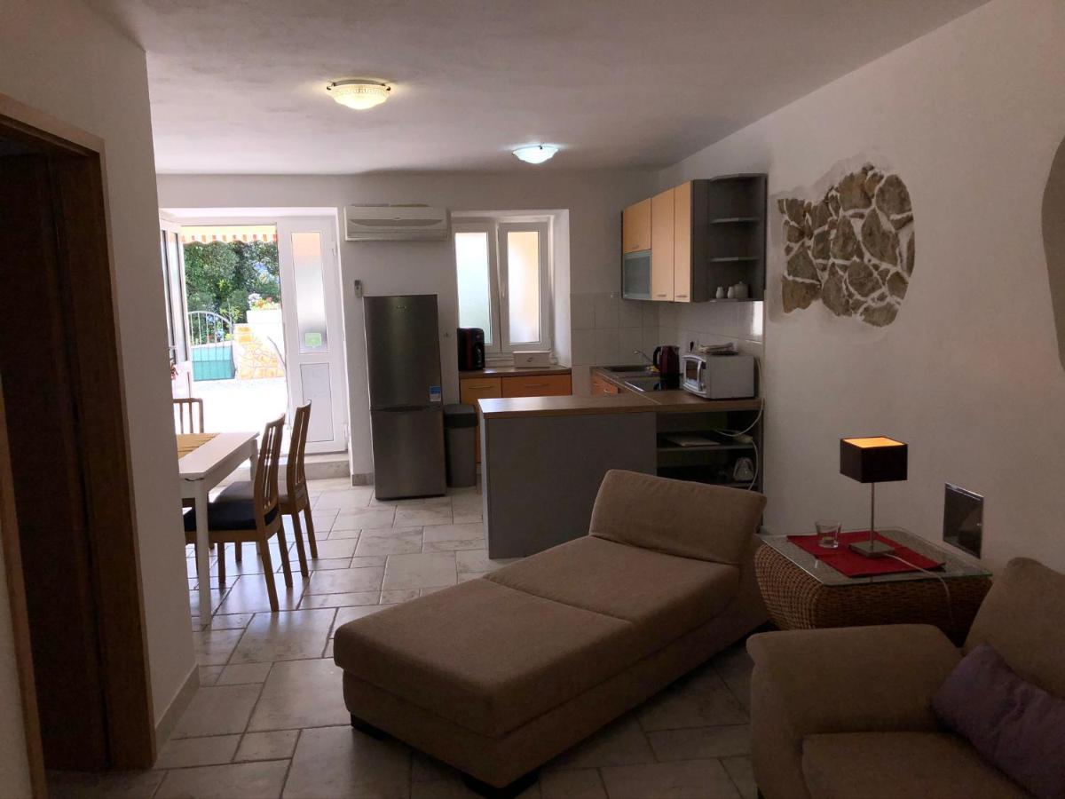 Apartments Trlika Kampor المظهر الخارجي الصورة