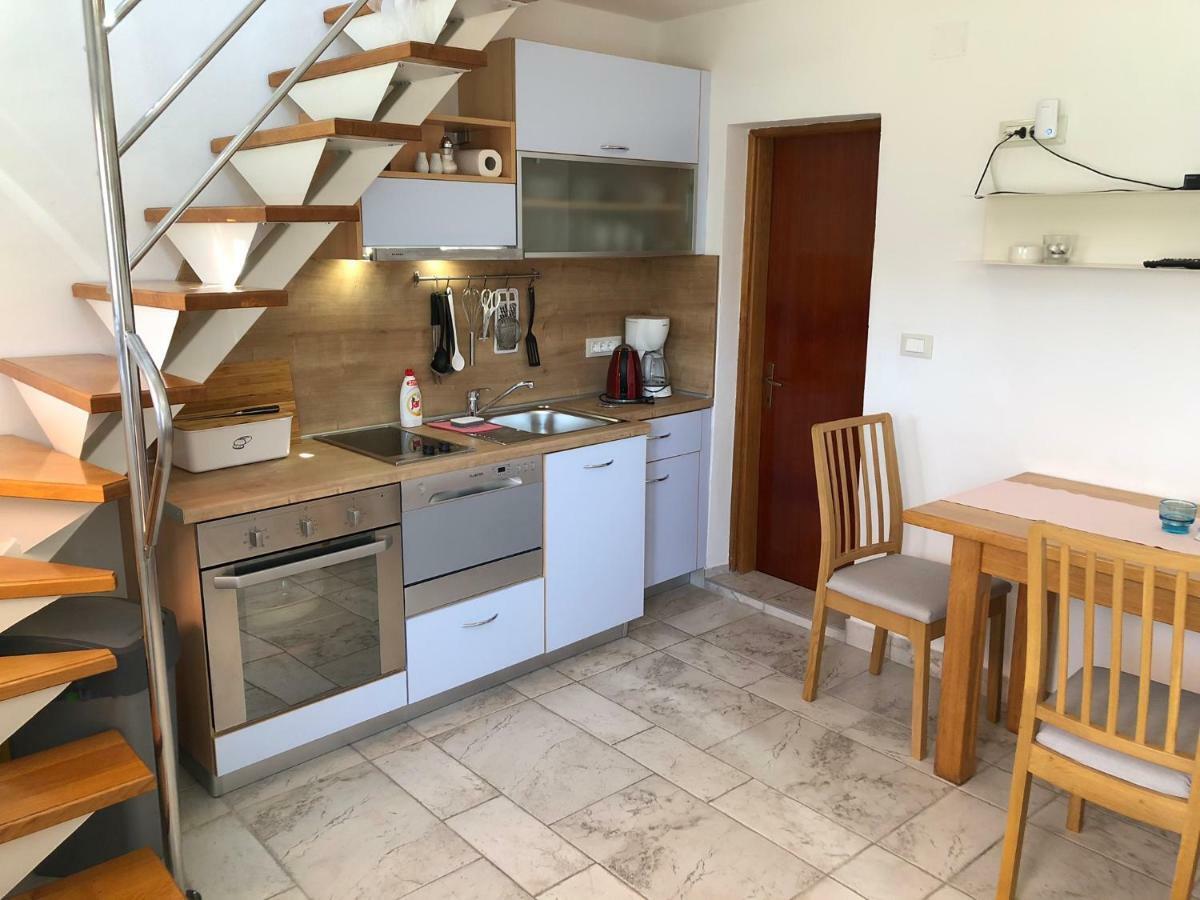Apartments Trlika Kampor المظهر الخارجي الصورة